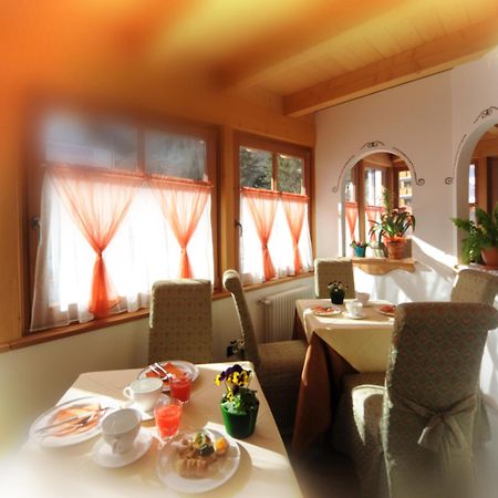 Residence Garni Il Giglio Commezzadura Bagian luar foto