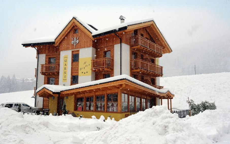 Residence Garni Il Giglio Commezzadura Bagian luar foto