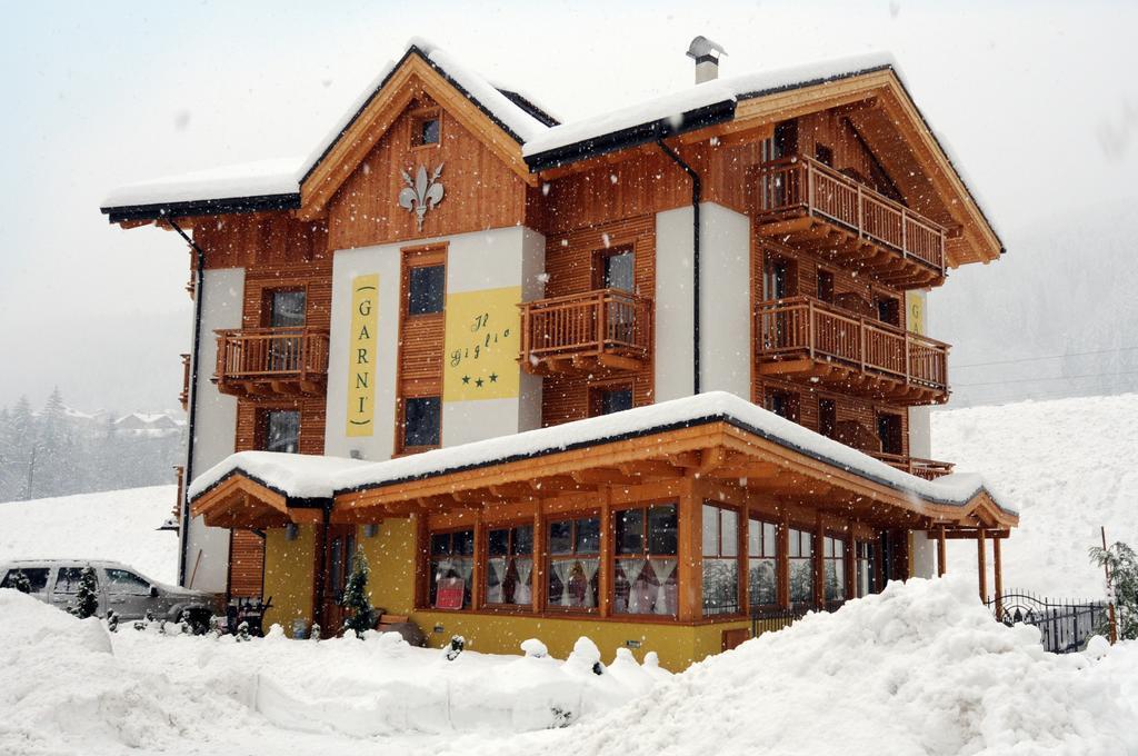 Residence Garni Il Giglio Commezzadura Bagian luar foto