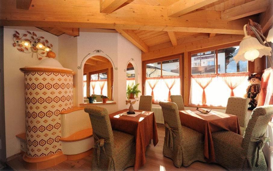 Residence Garni Il Giglio Commezzadura Bagian luar foto